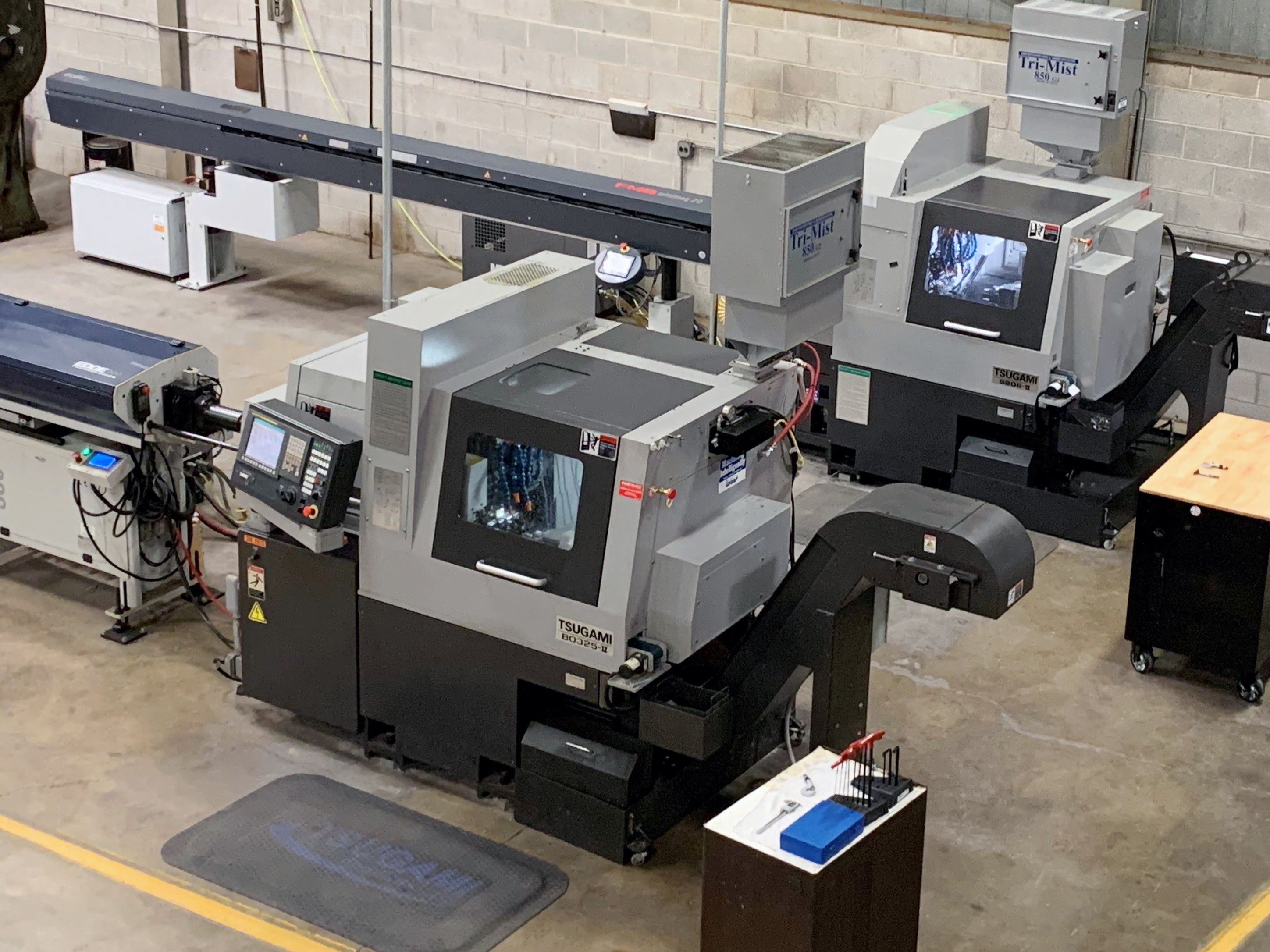精密机械 CNC 车间